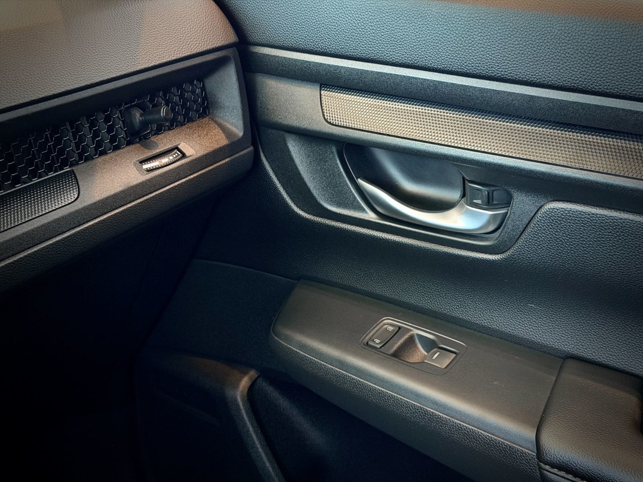2023 Honda CR-V Black Notre-Dame-des-Prairies - photo #26
